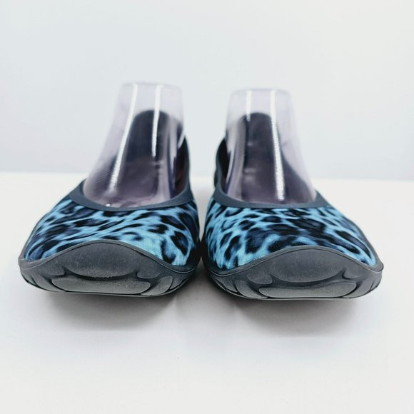 LISSOM Flytes 11.5 Ballet Flats Blue Leopard Print Navy Soles Slip On Comfort - Picture 3 of 15